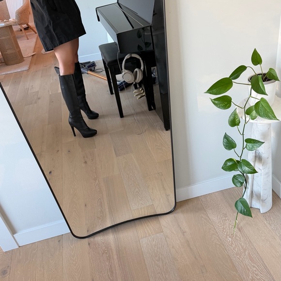 Burberry black leather platform / high heel boots Size 37.5 - Picture 13 of 15